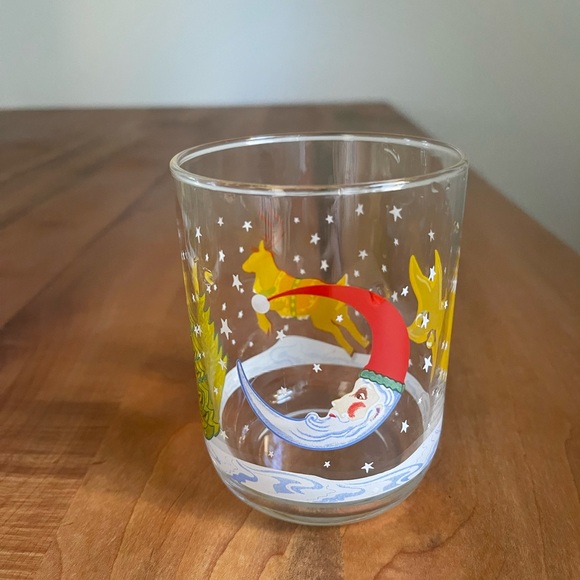 Four Vintage Libbey Christmas Glasses w Santa, Stars, and Reindeer - Picture 4 of 8